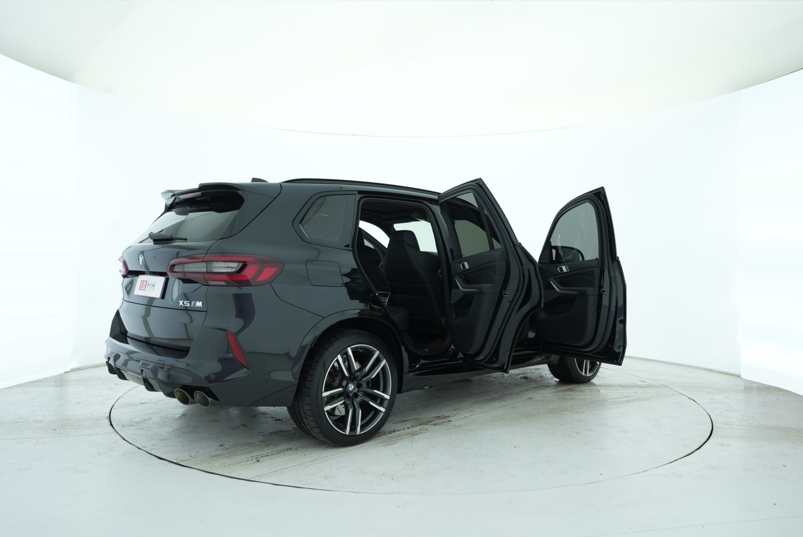 BMW X5 M 2020 — фото 15