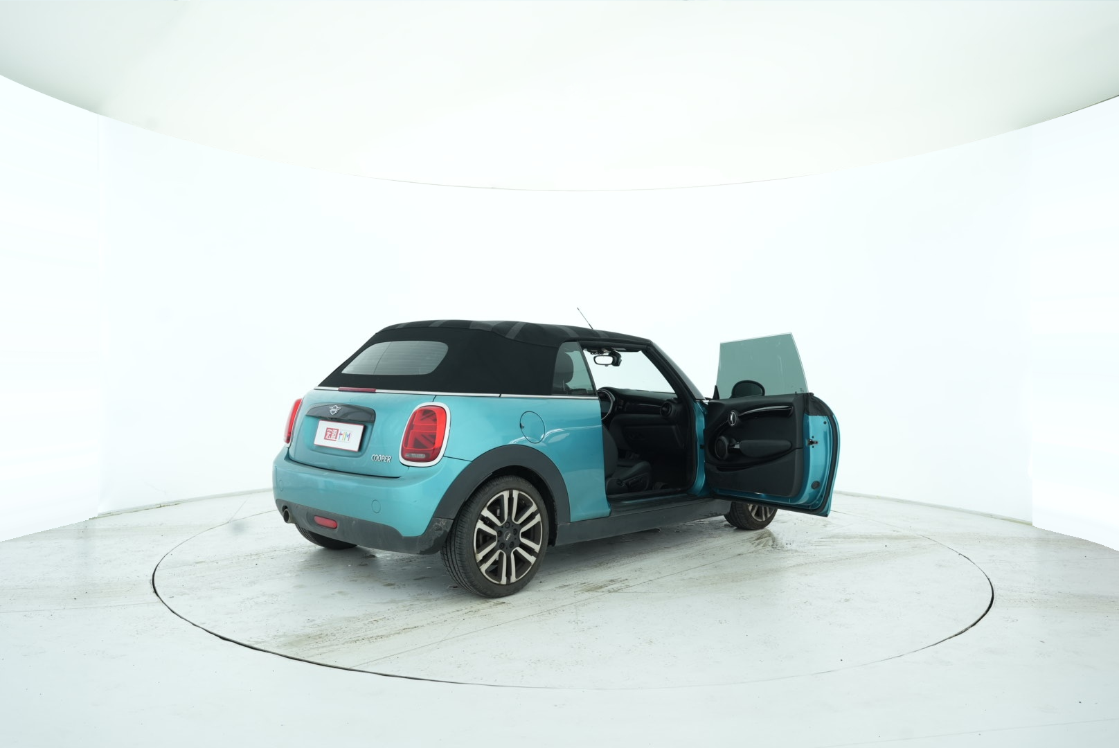 MINI CABRIO 2018 — фото 15