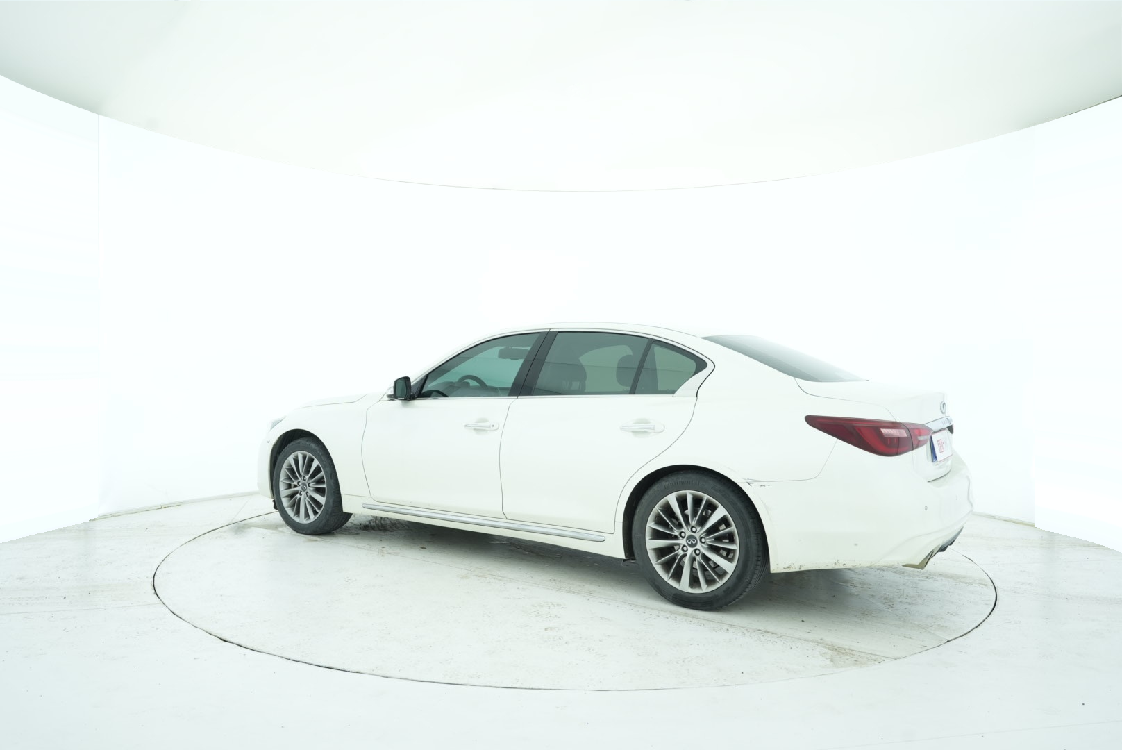 Infiniti Q50L 2018 — фото 4