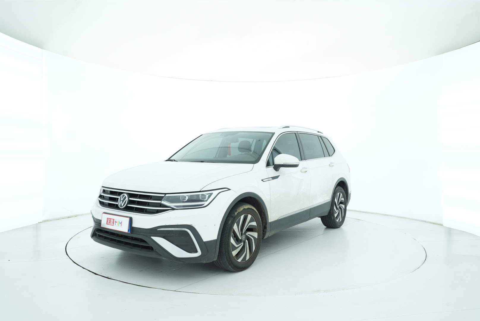 Volkswagen Tiguan L 2022 — фото 2