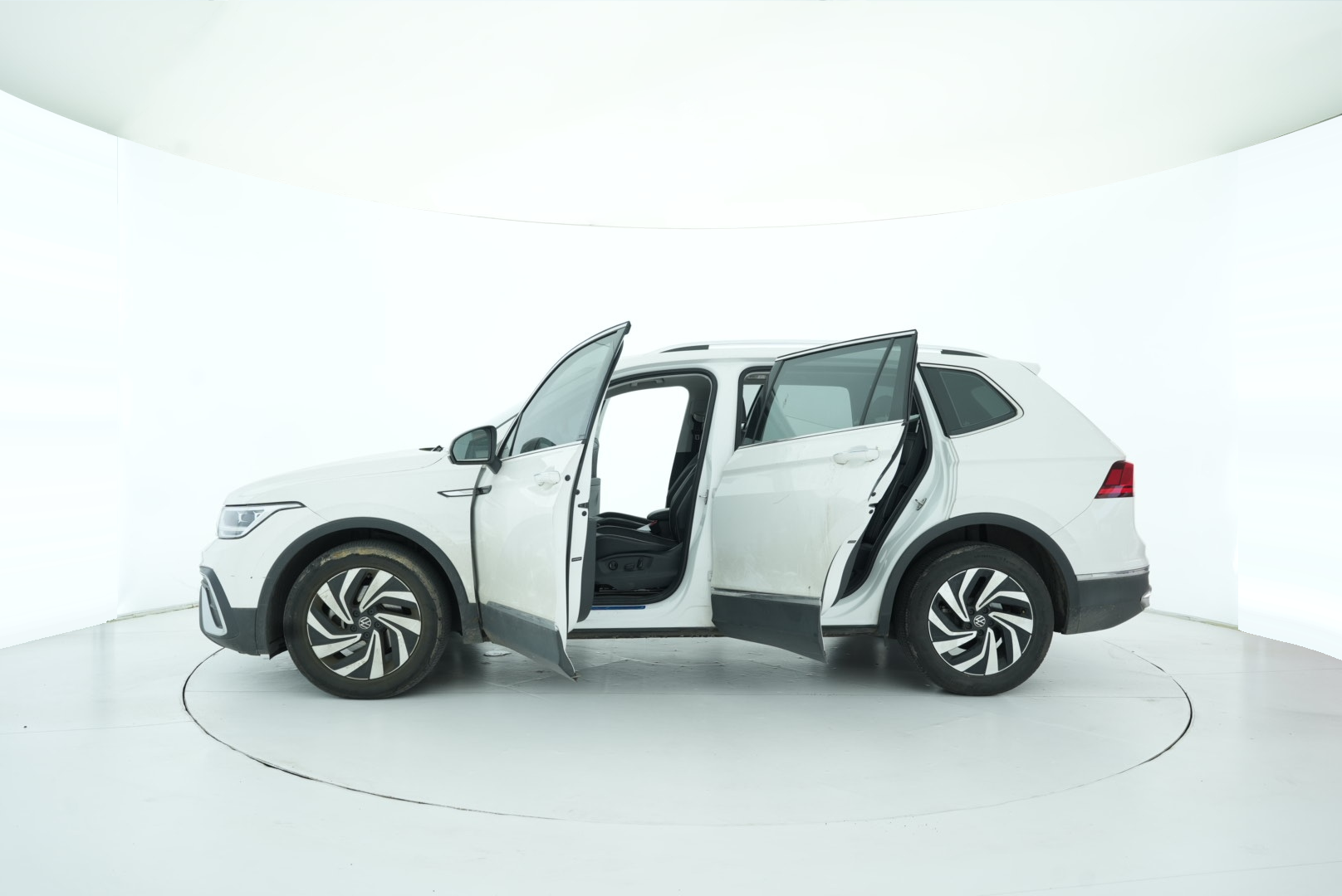 Volkswagen Tiguan L 2022 — фото 12