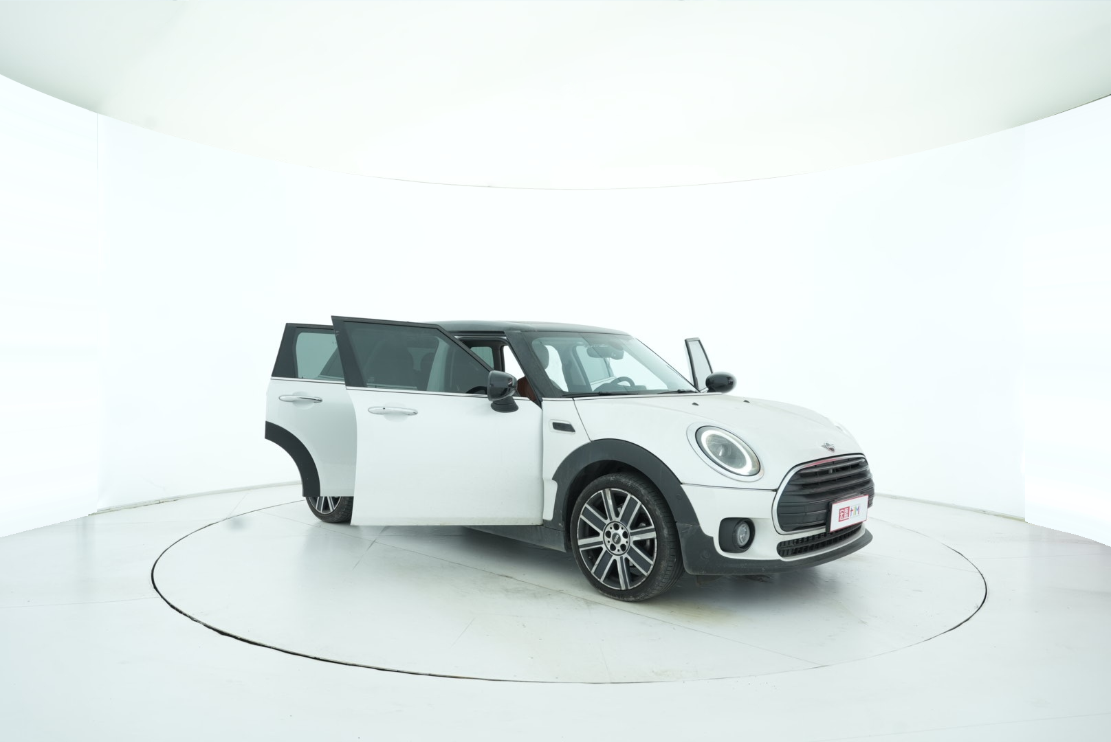 MINI CLUBMAN 2023 — фото 17