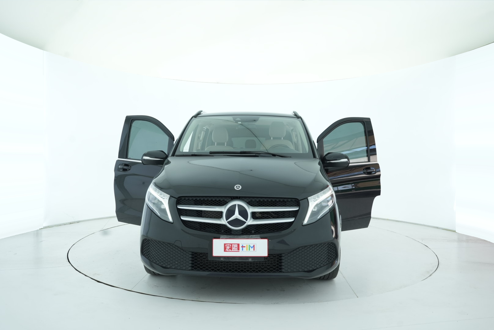 Mercedes Benz V-Class 2021 — фото 10