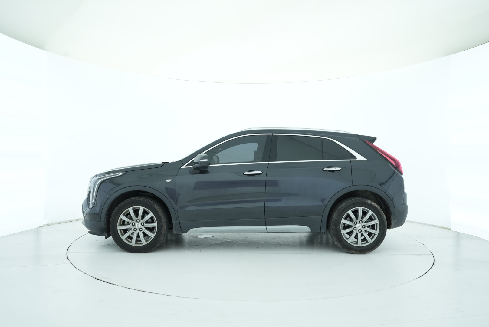 Cadillac XT4 2018 — фото 3