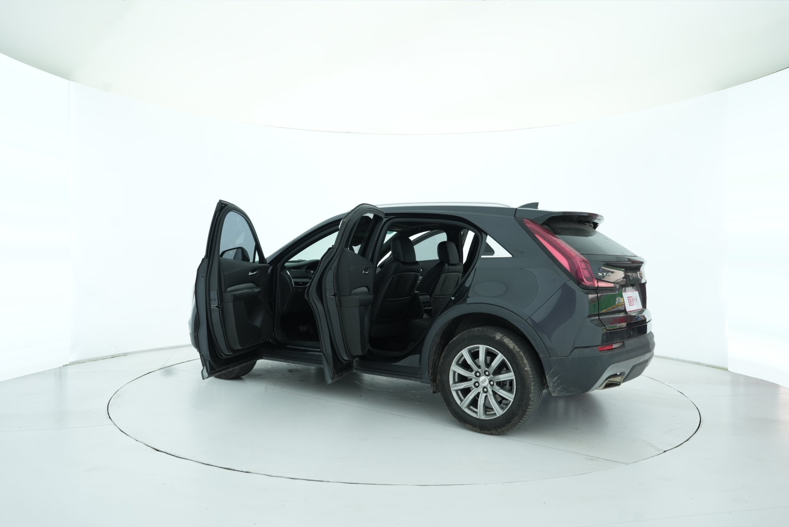 Cadillac XT4 2018 — фото 13