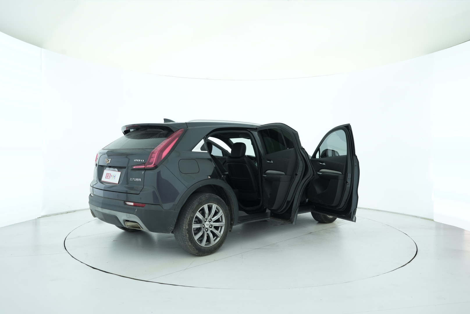Cadillac XT4 2018 — фото 15