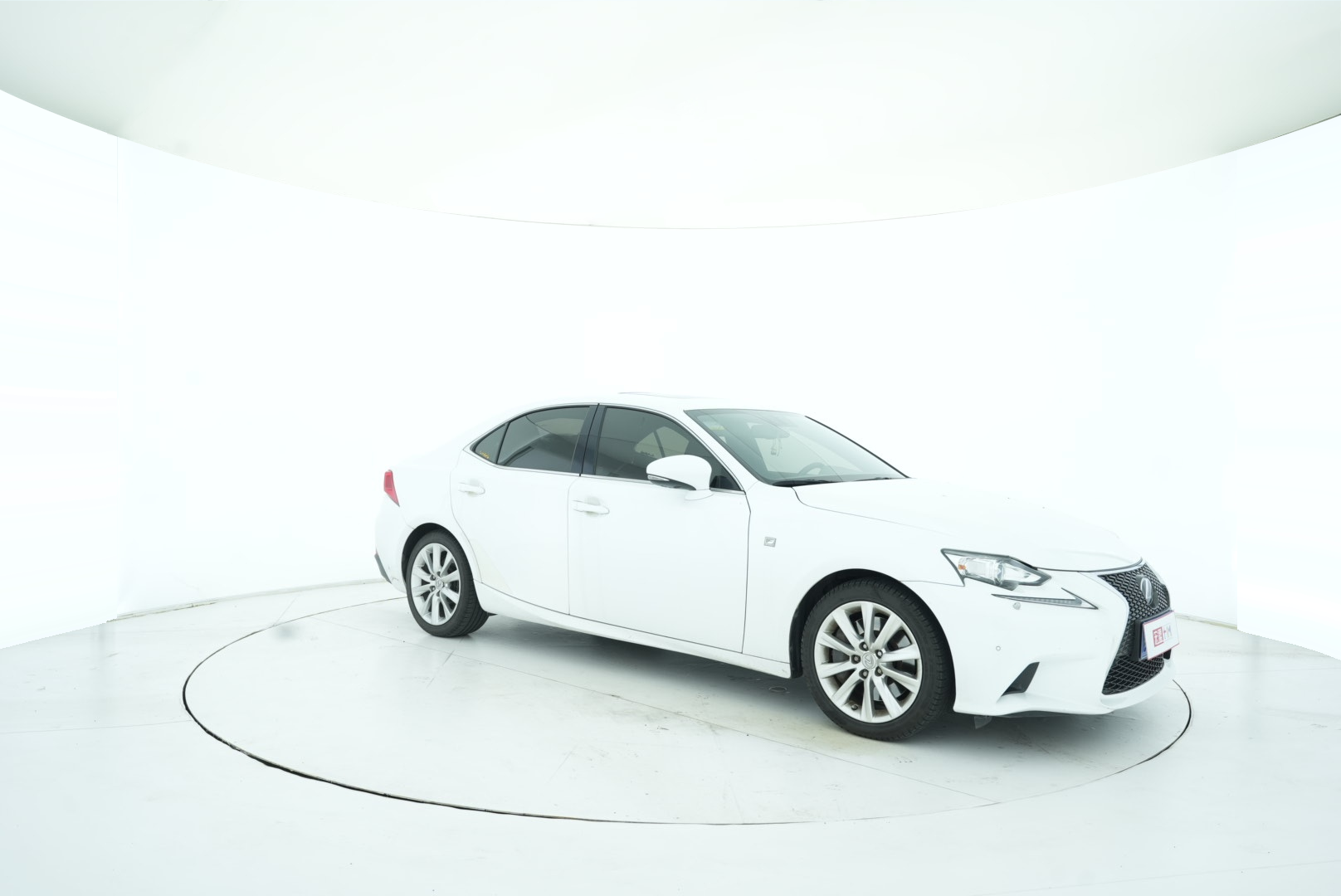Lexus IS 2015 — фото 8
