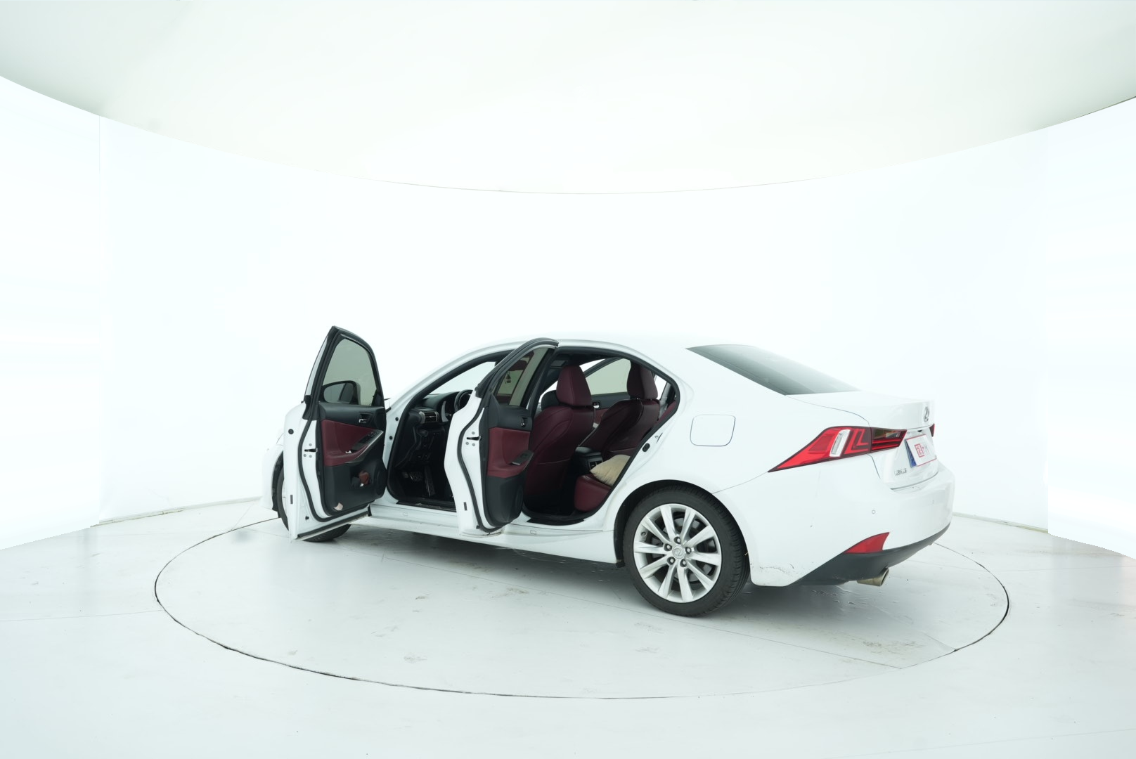 Lexus IS 2015 — фото 13