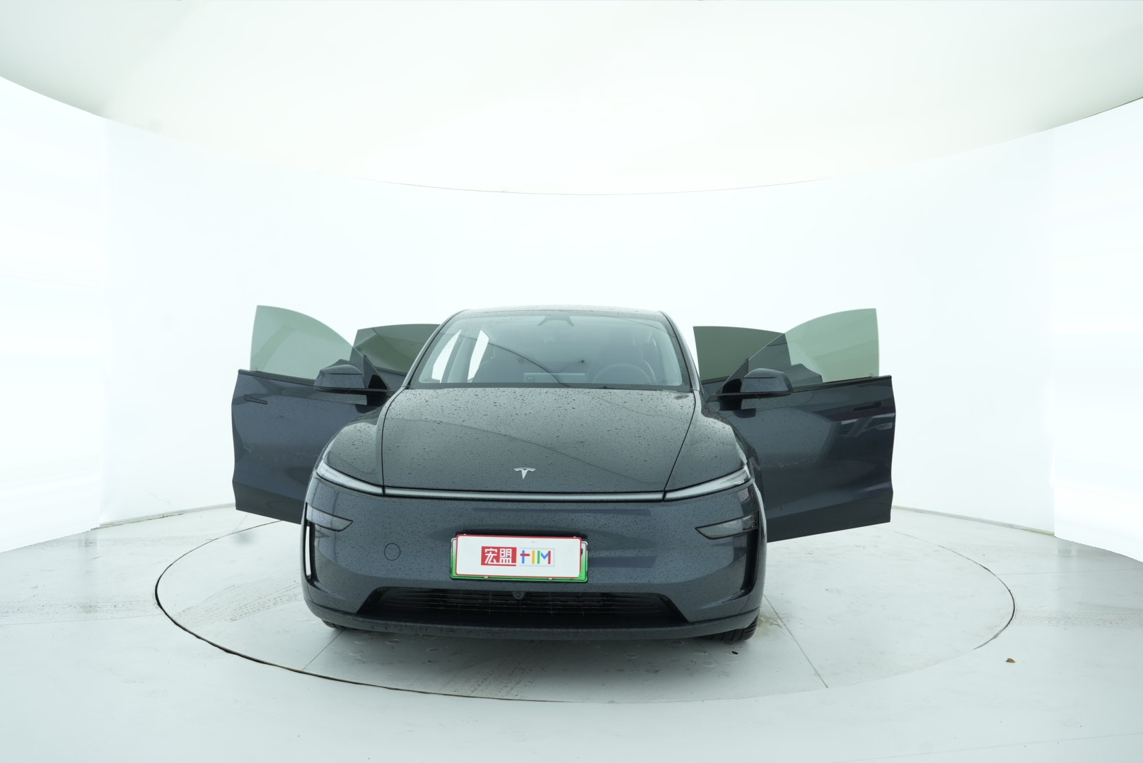 Tesla Model Y 2025 — фото 10