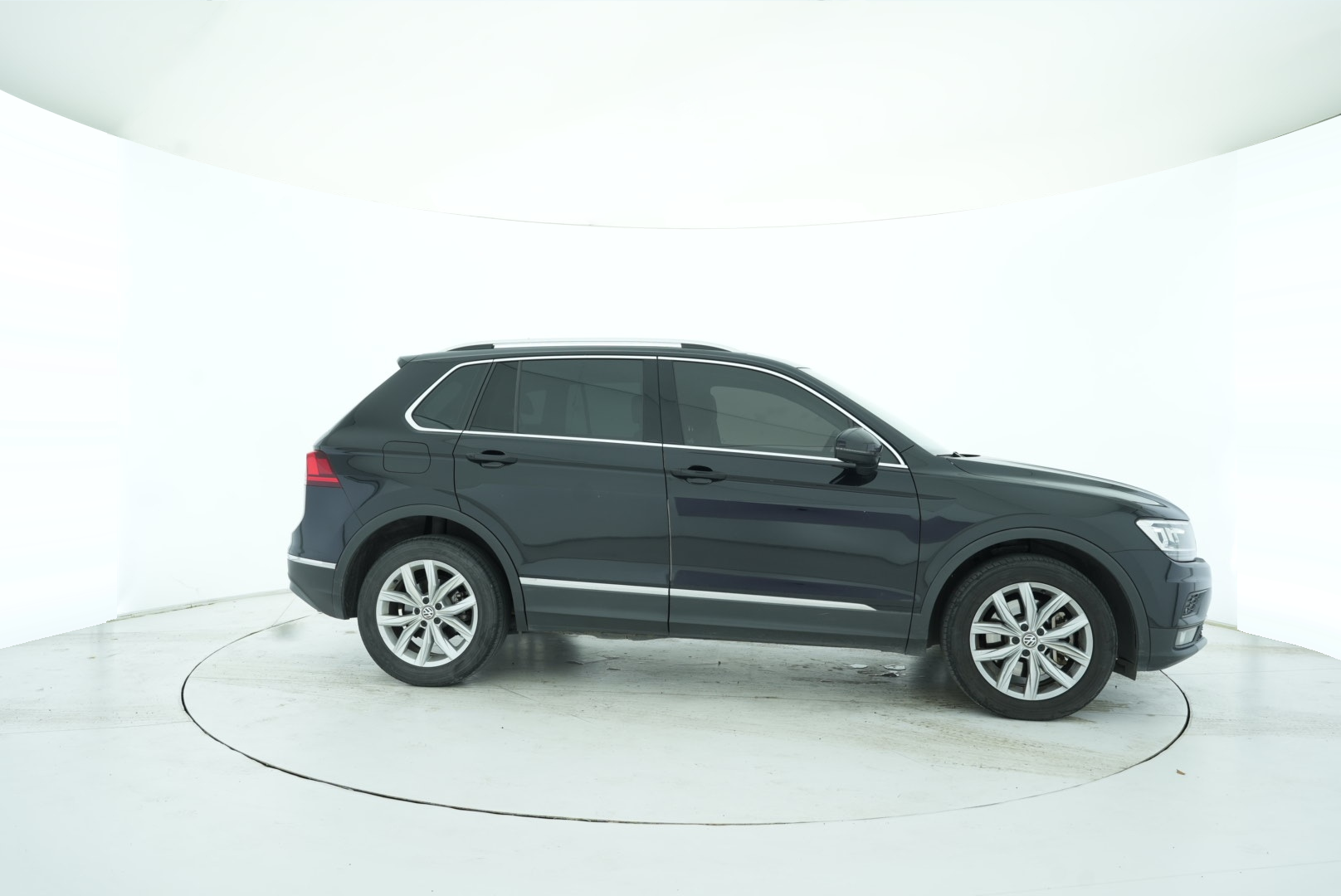 Volkswagen Tiguan 2018 — фото 7