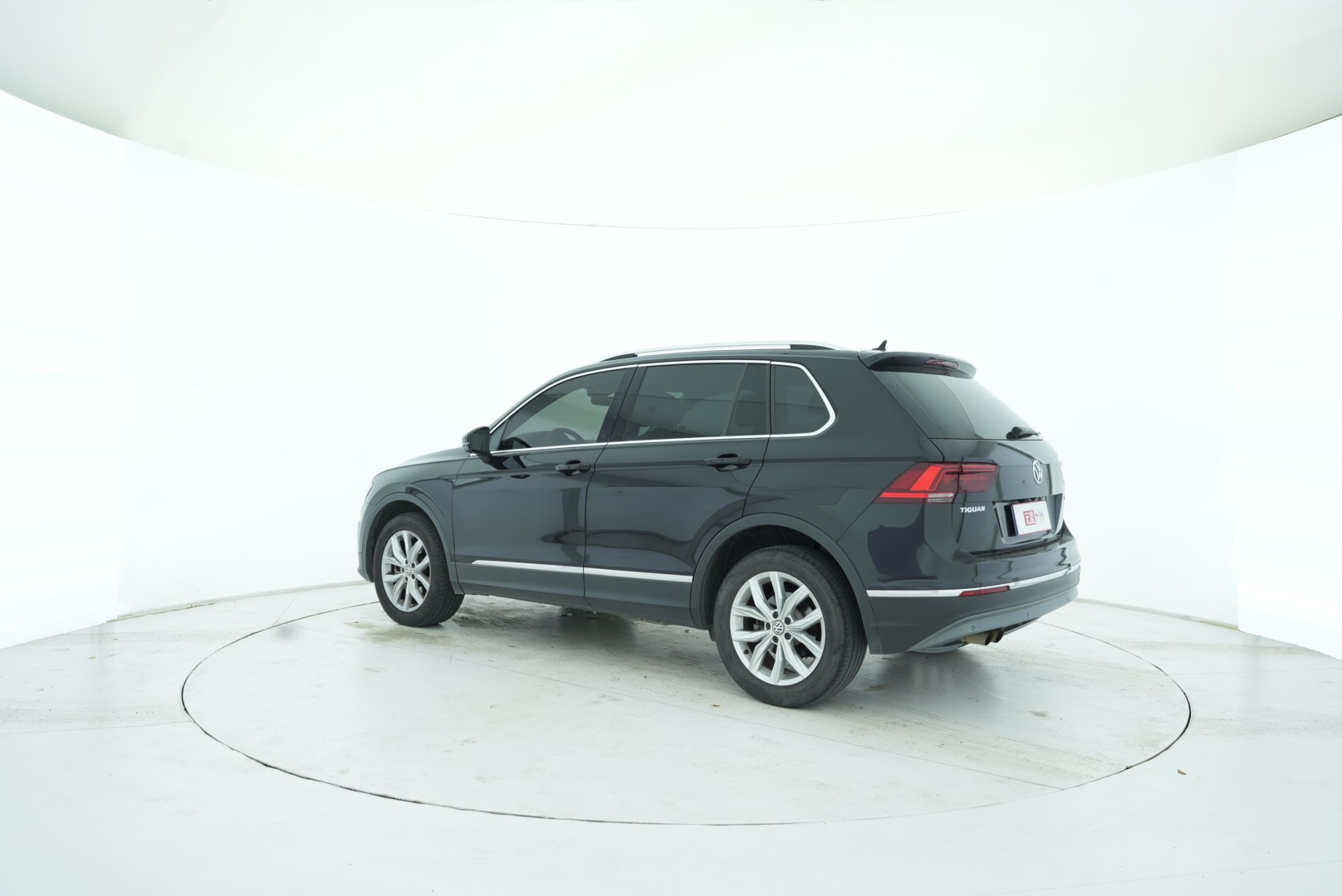 Volkswagen Tiguan 2018 — фото 4