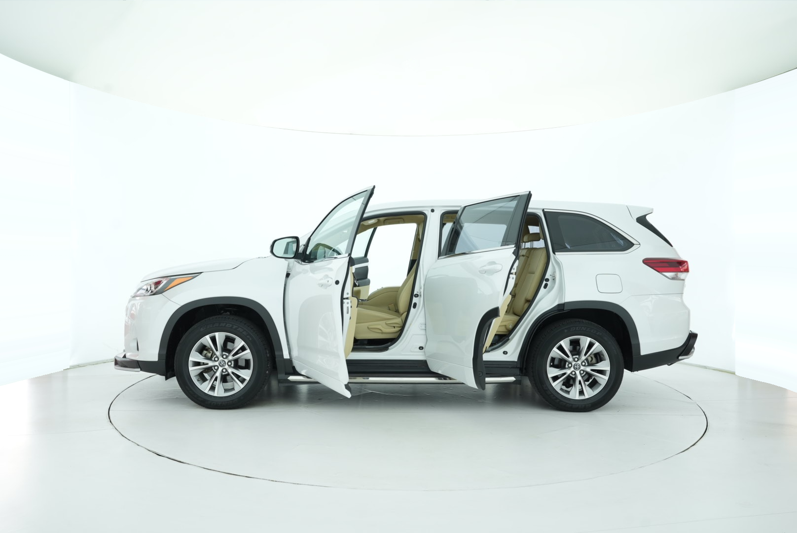 Toyota Highlander 2021 — фото 12