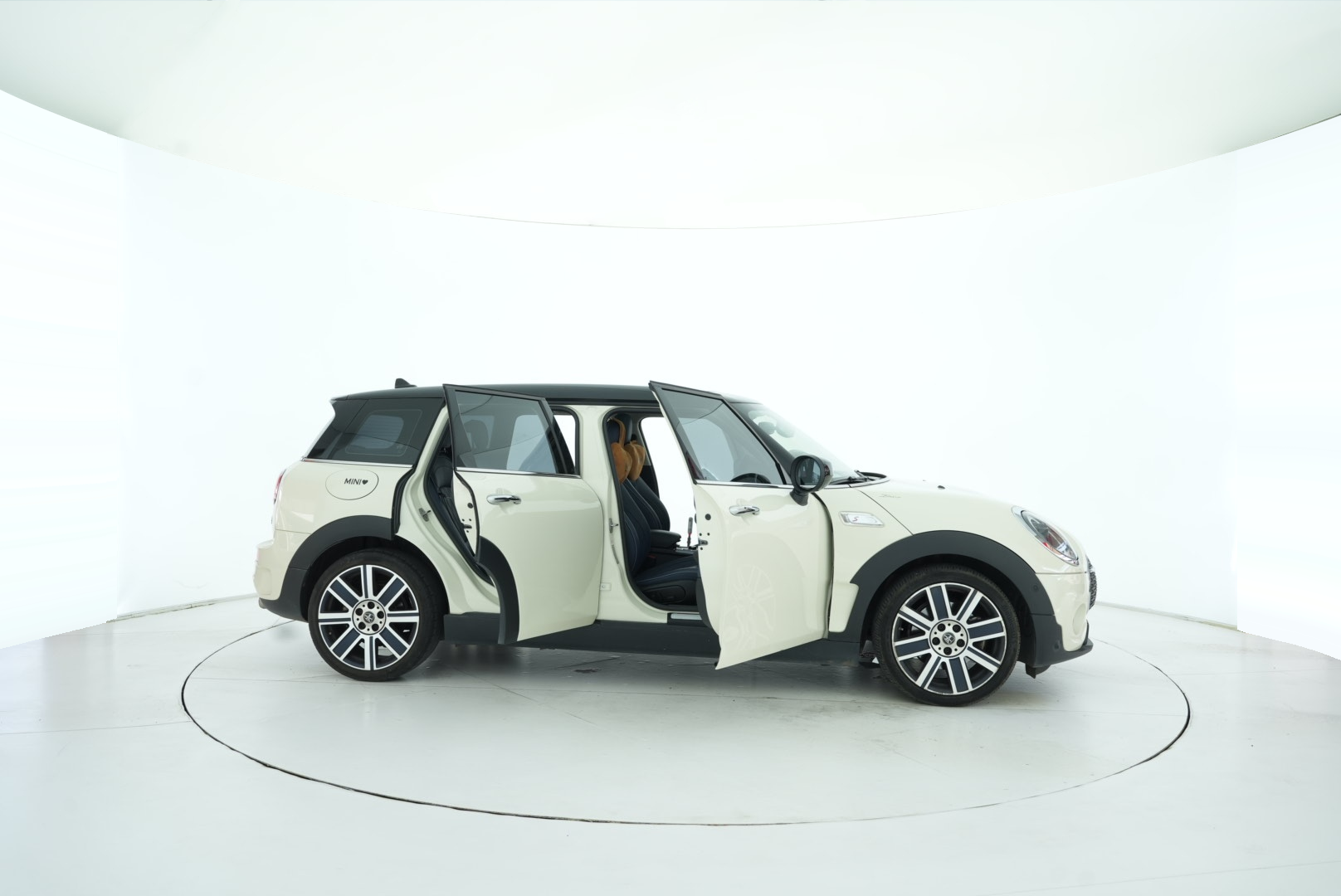 MINI CLUBMAN 2022 — фото 16