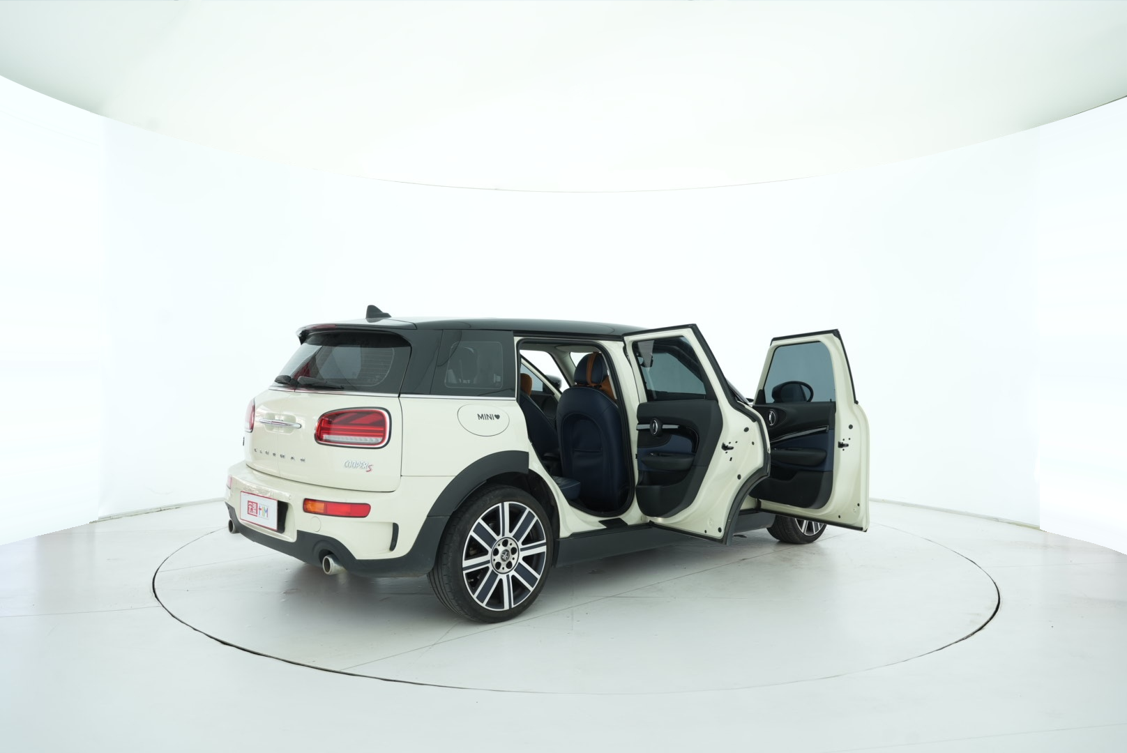 MINI CLUBMAN 2022 — фото 15