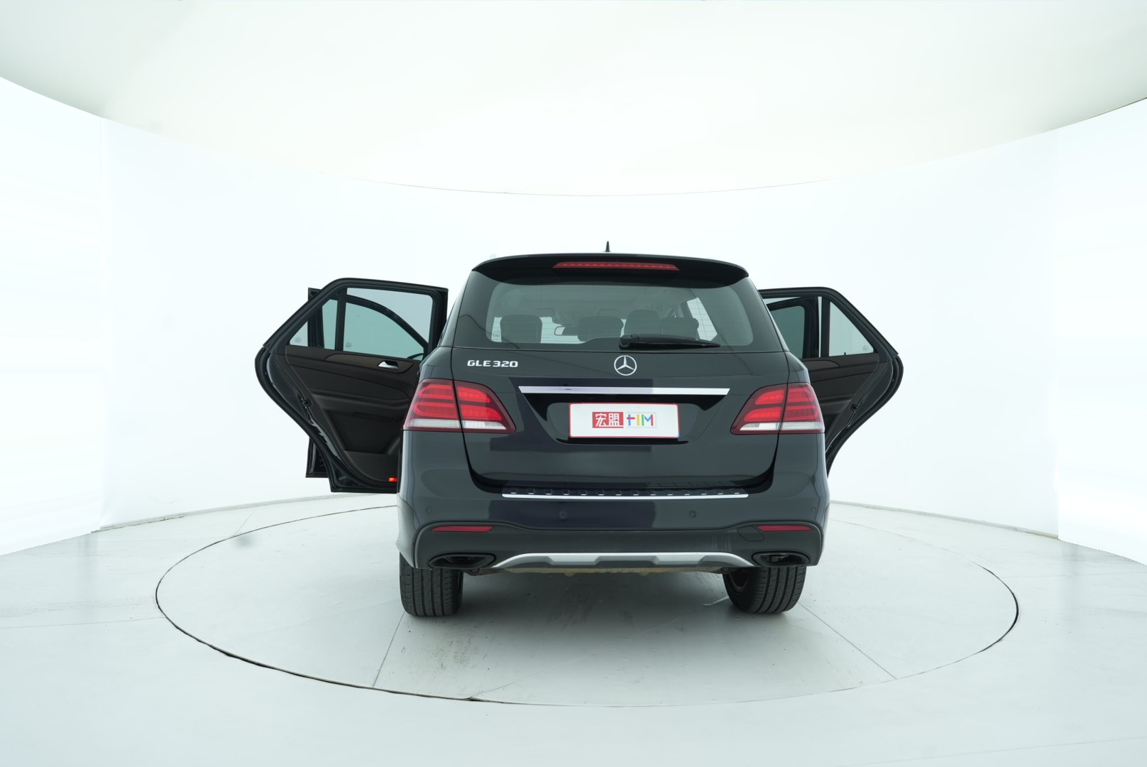 Mercedes Benz GLE 2016 — фото 13