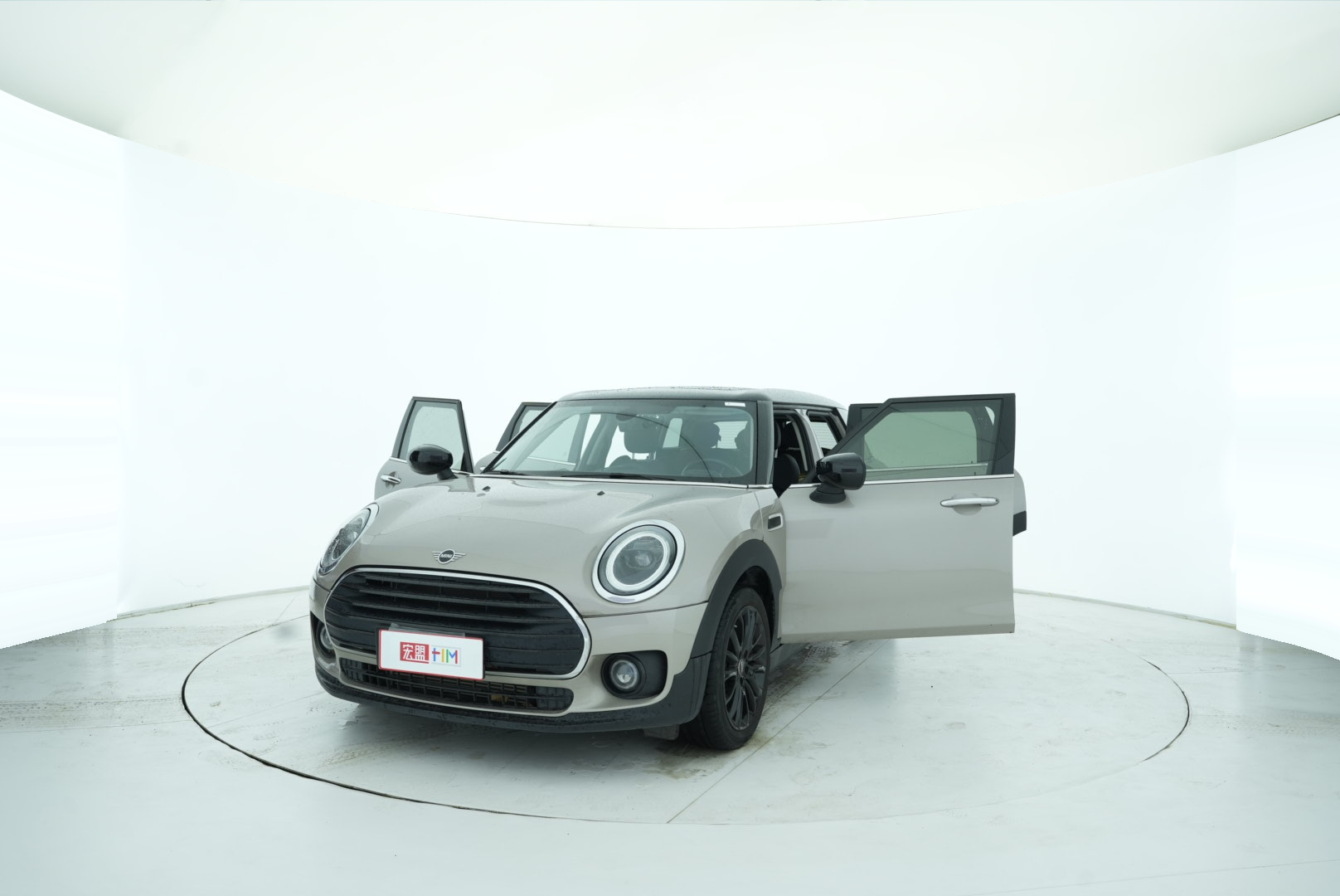 MINI CLUBMAN 2023 — фото 11