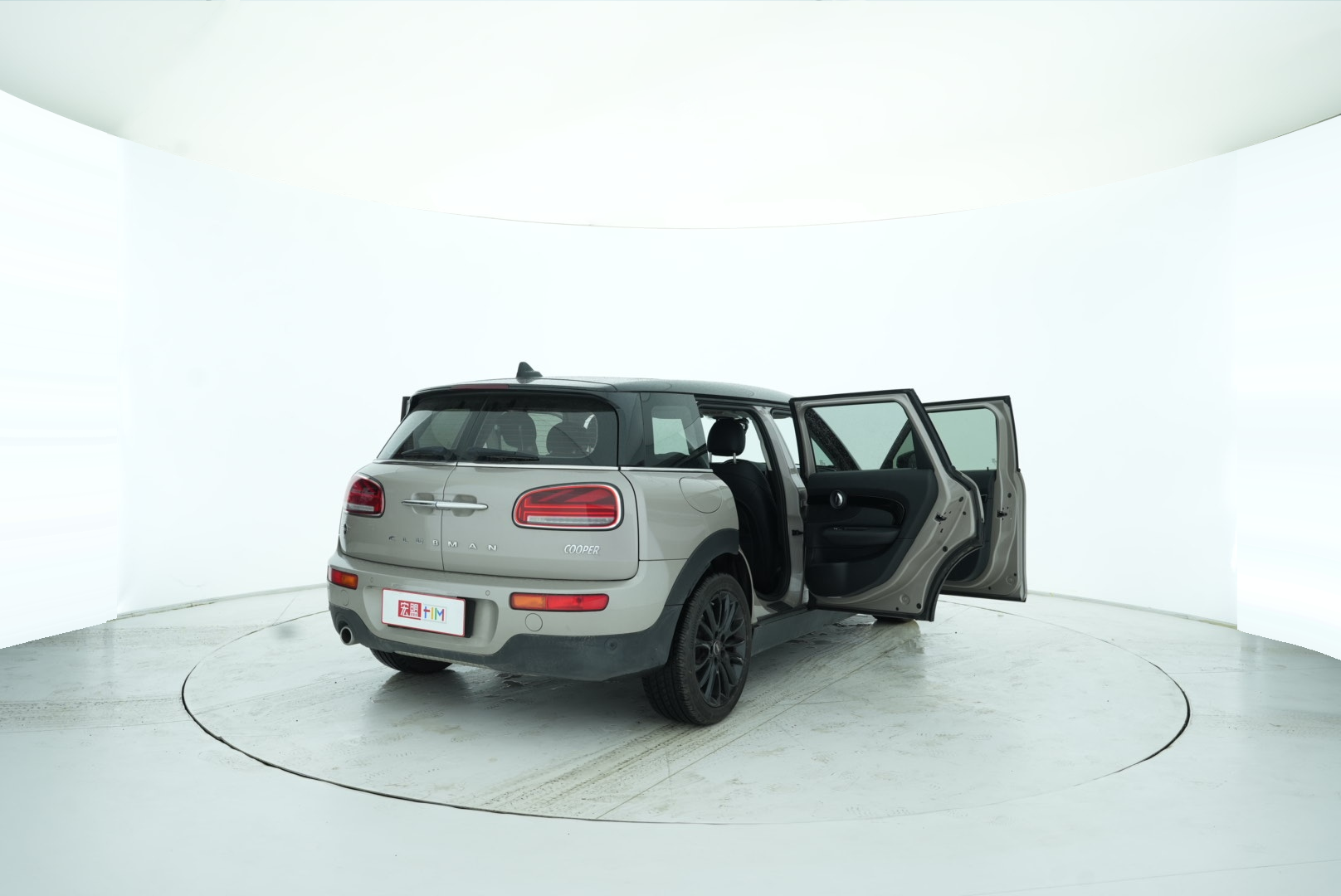 MINI CLUBMAN 2023 — фото 15