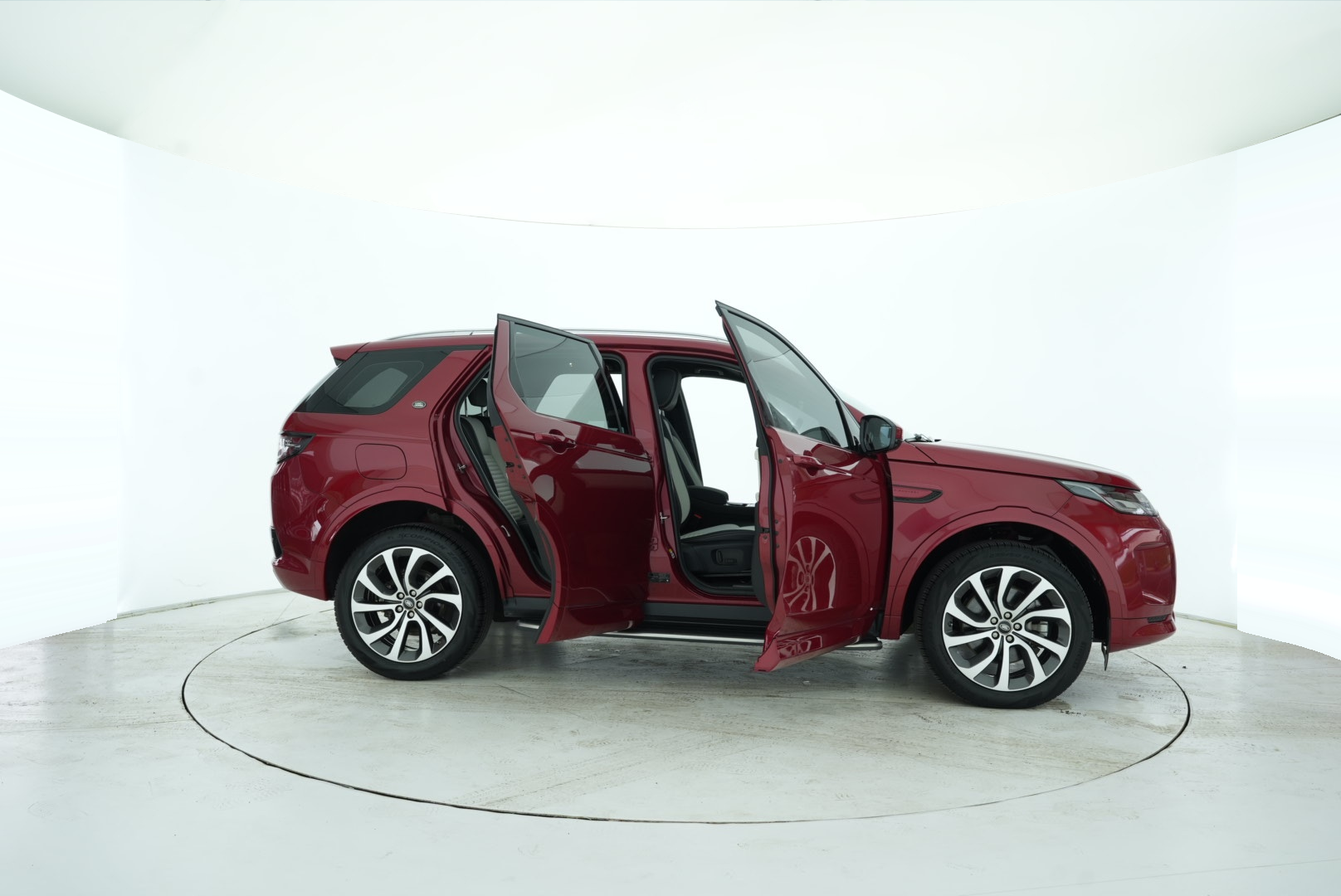 Land Rover Discover the Sports Version 2021 — фото 16