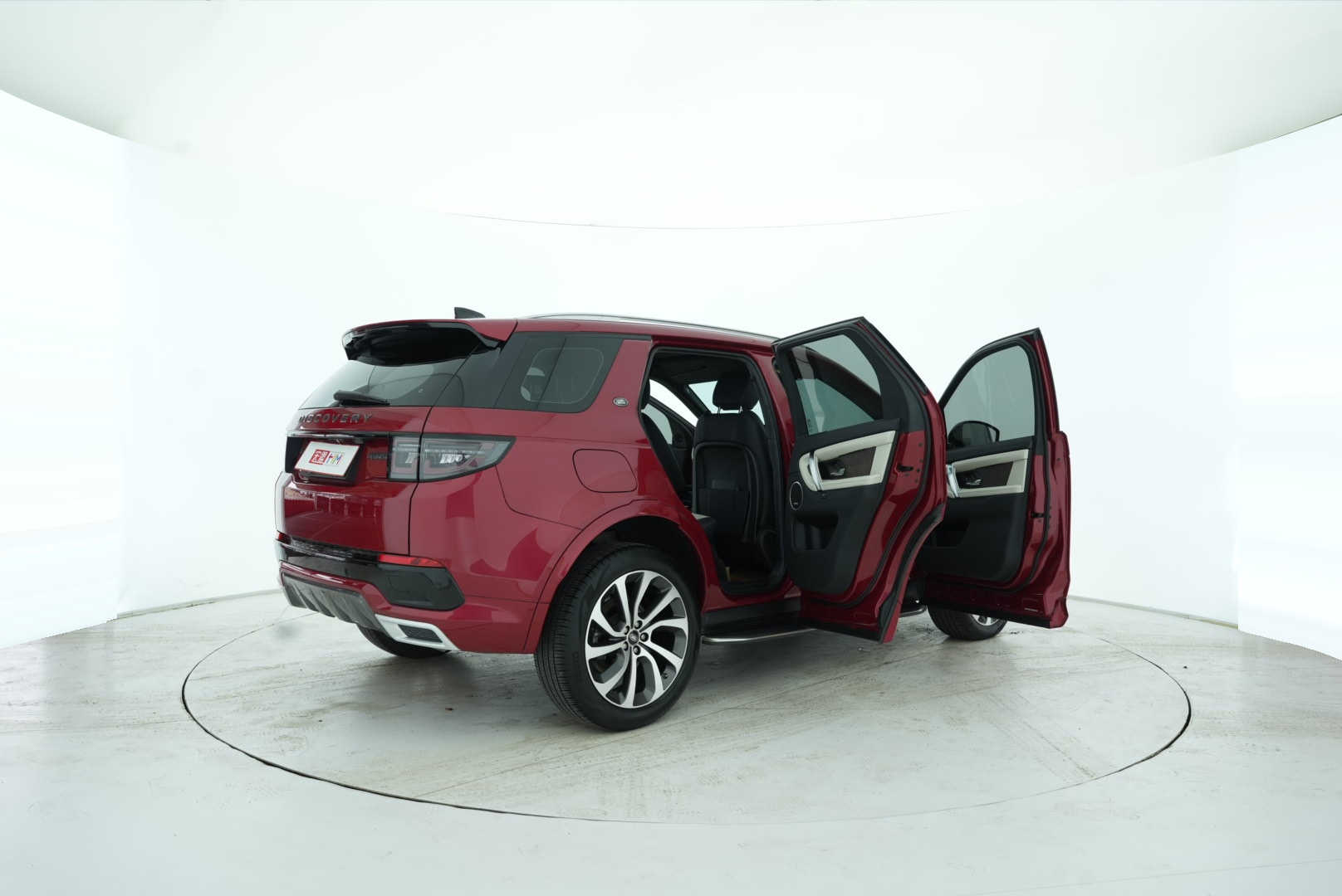 Land Rover Discover the Sports Version 2021 — фото 15