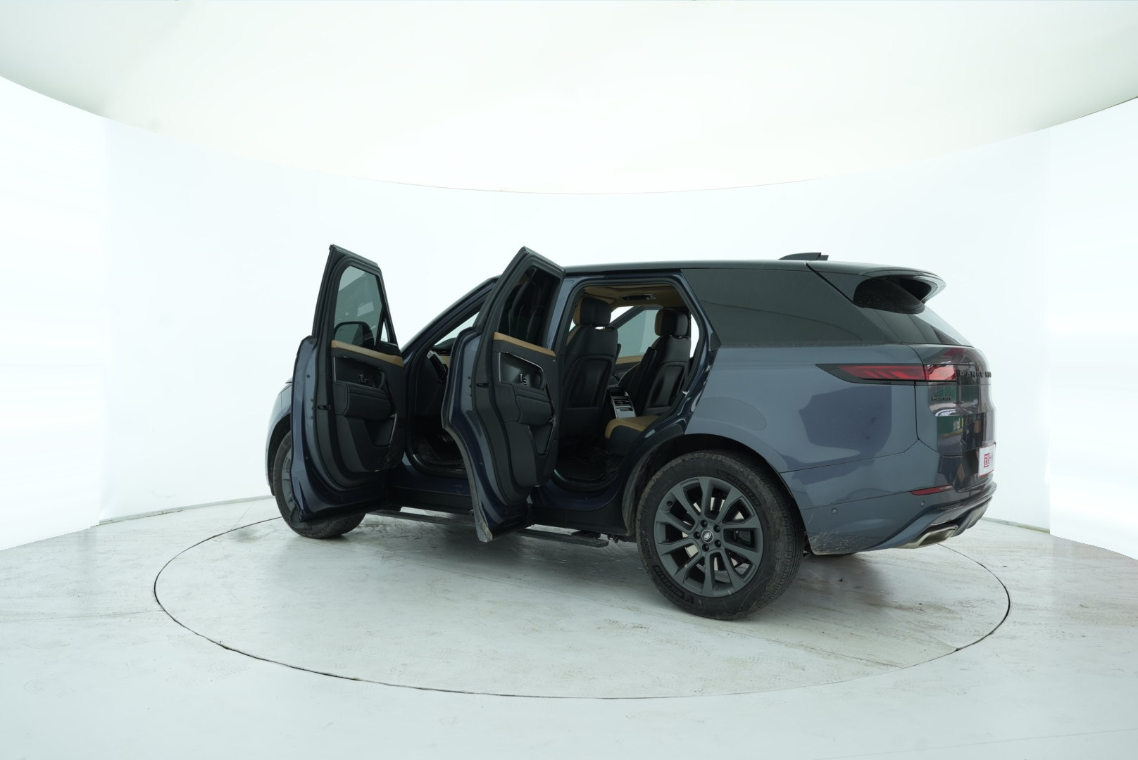 Land Rover Range Rover Sport 2023 — фото 13