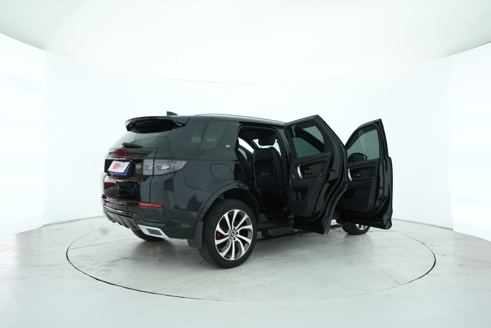 Land Rover Discover the Sports Version 2021 — фото 15