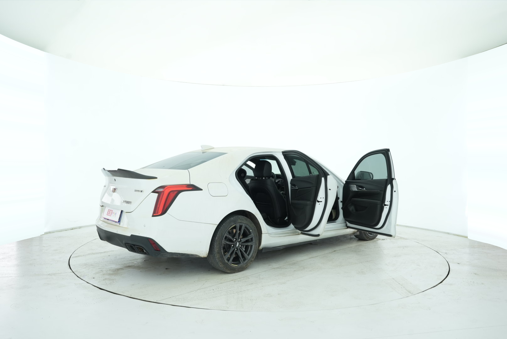 Cadillac CT4 2021 — фото 15