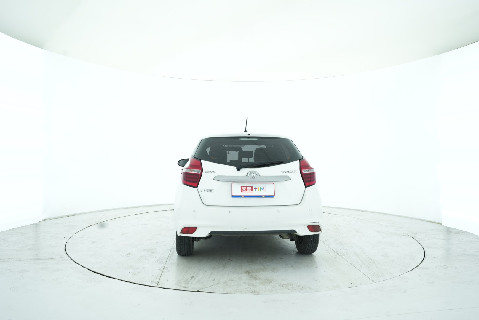 Toyota YARiS L 2020 — фото 4