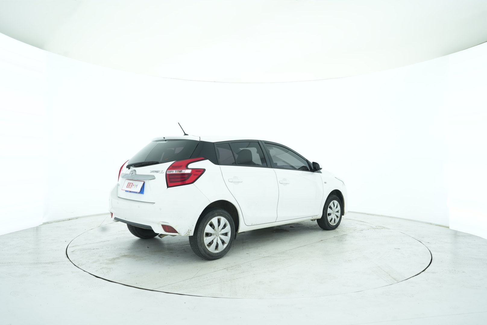 Toyota YARiS L 2020 — фото 5