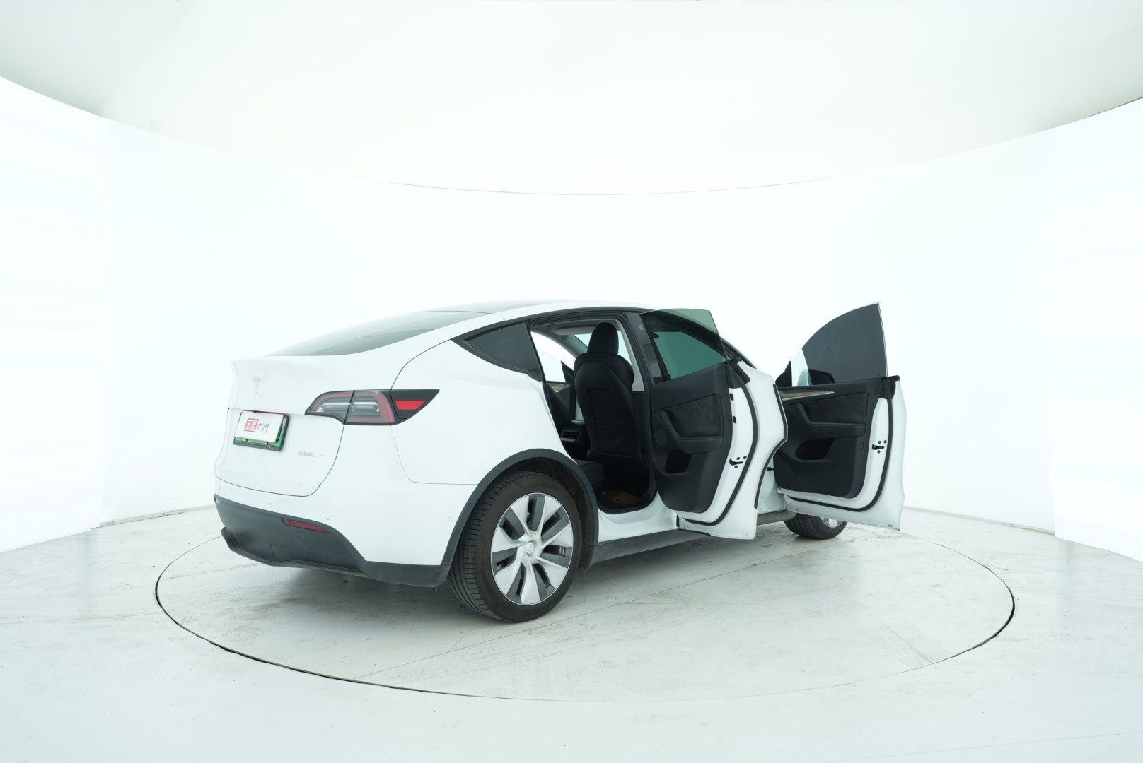 Tesla Model Y 2022 — фото 14