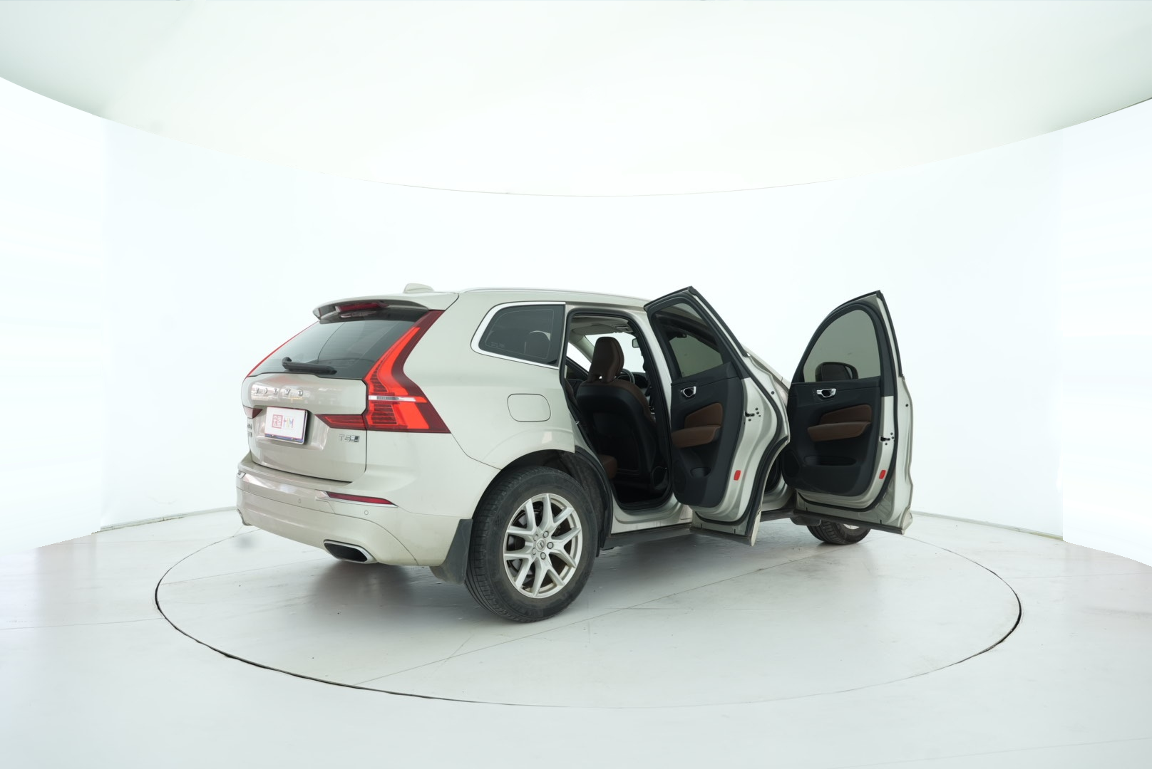 VOLVO XC60 2020 — фото 15