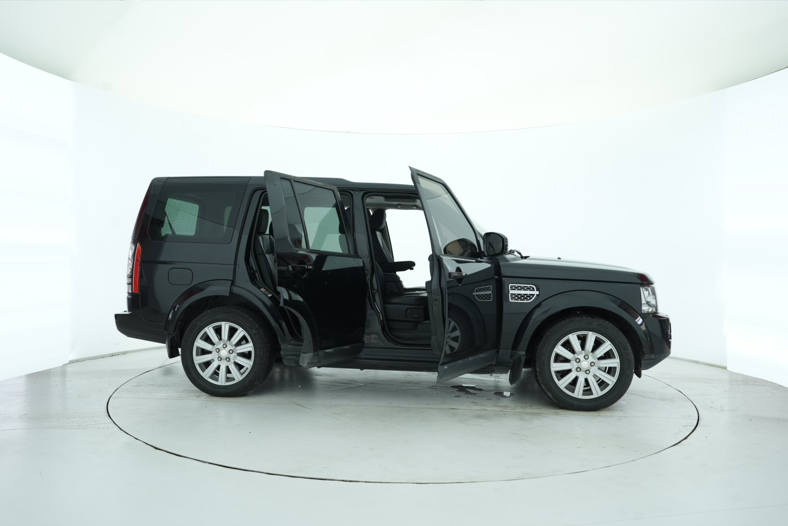 Land Rover Discovery 2015 — фото 16
