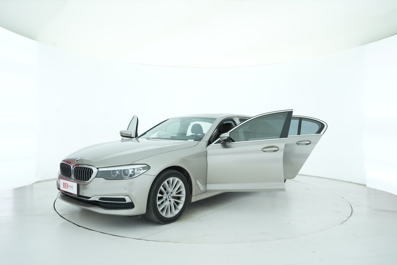 BMW 5 Series 2020 — фото 11