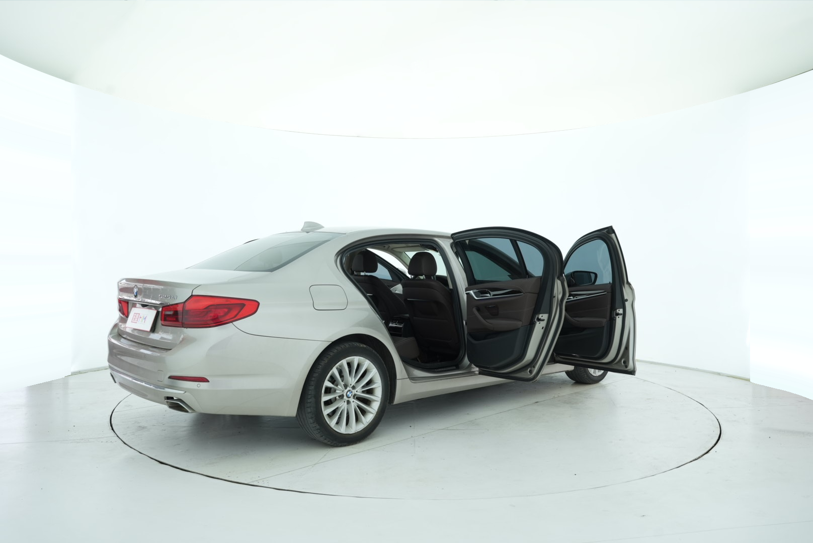 BMW 5 Series 2020 — фото 15