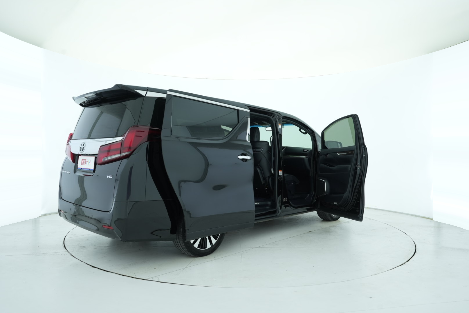 Toyota Elfa 2018 — фото 14