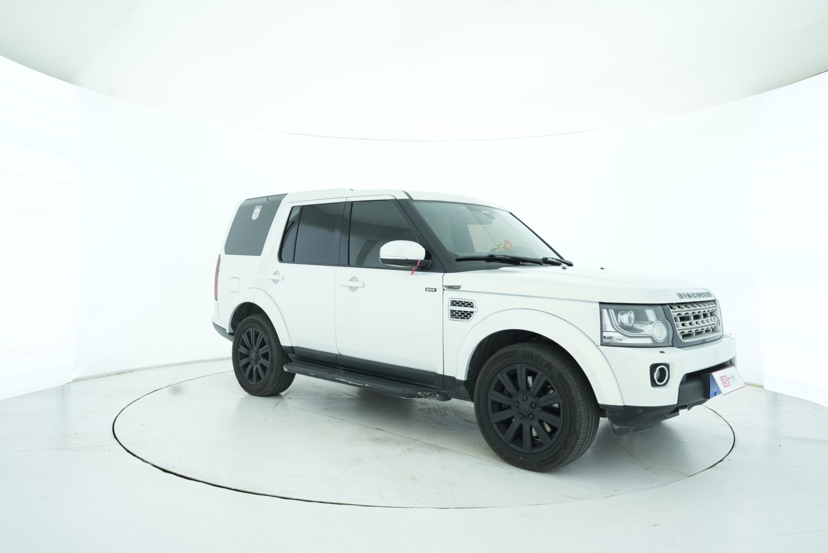 Land Rover Discovery 2014 — фото 14