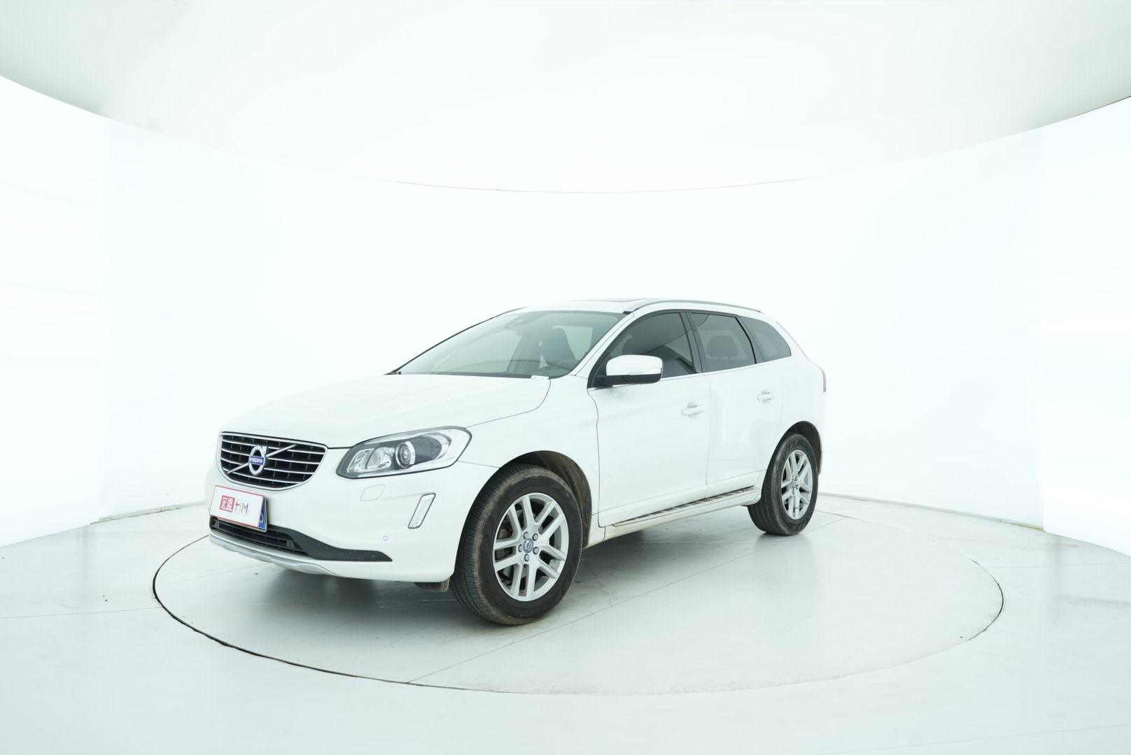VOLVO XC60 2017 — фото 2