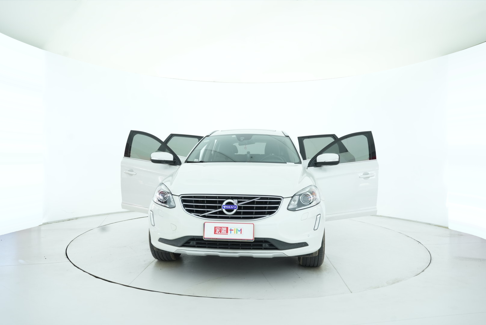 VOLVO XC60 2017 — фото 10