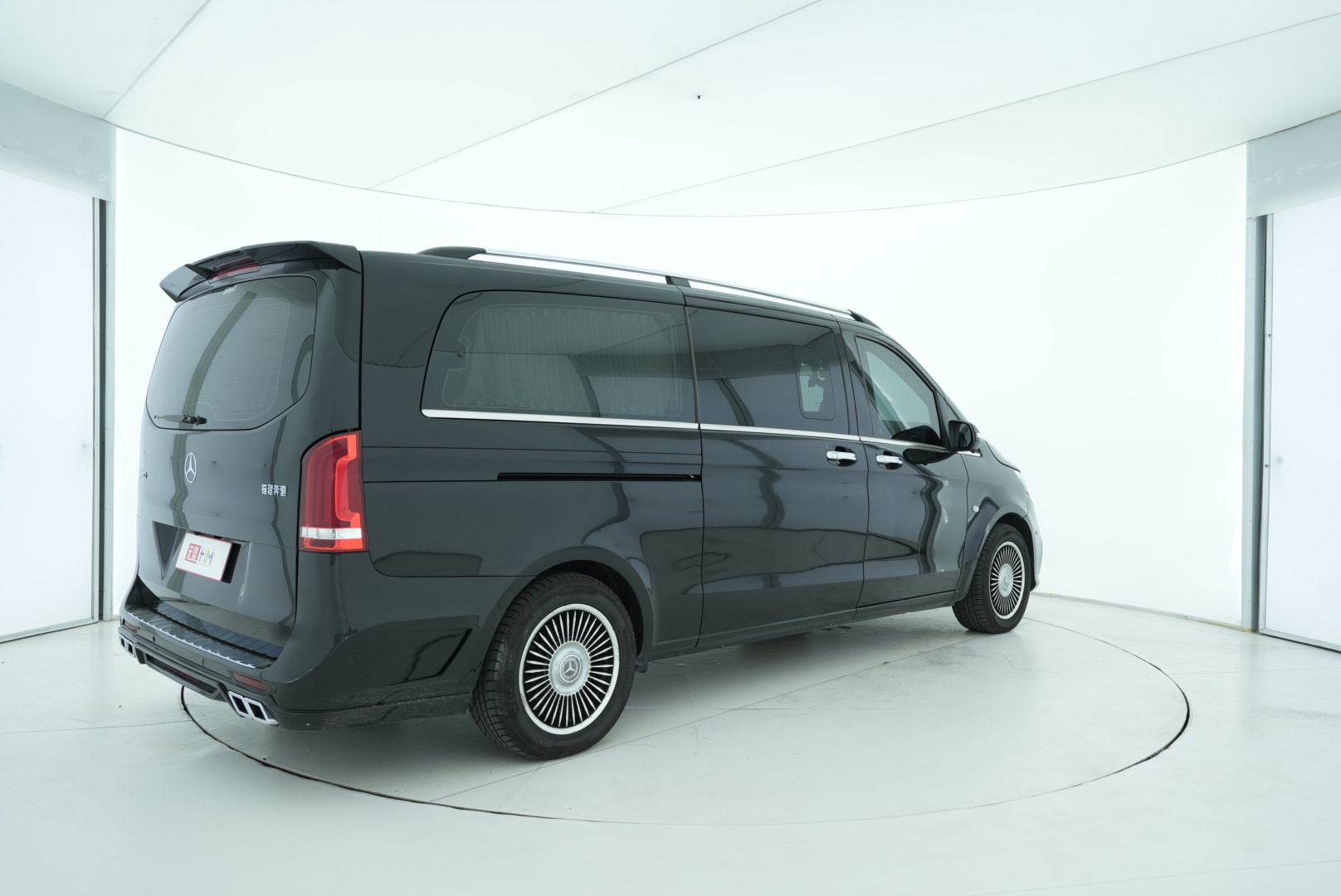 Mercedes Benz V-Class 2020 — фото 6