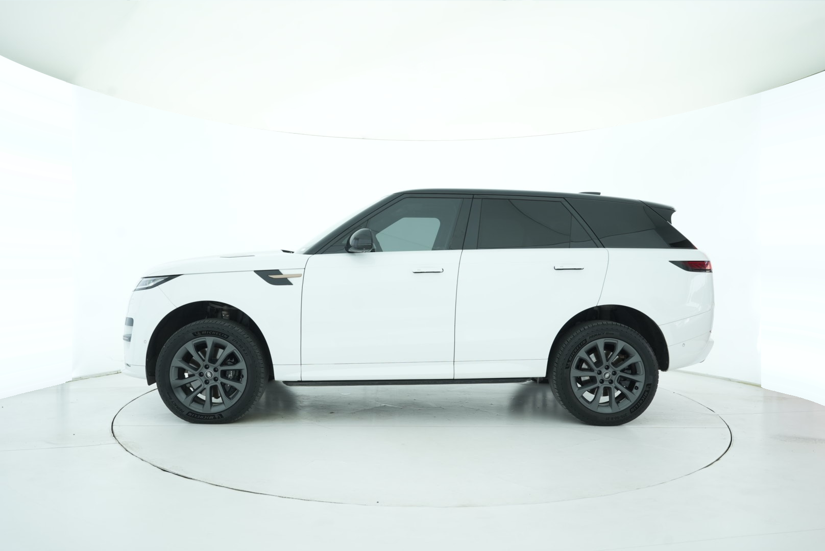Land Rover Range Rover Sport 2023 — фото 3