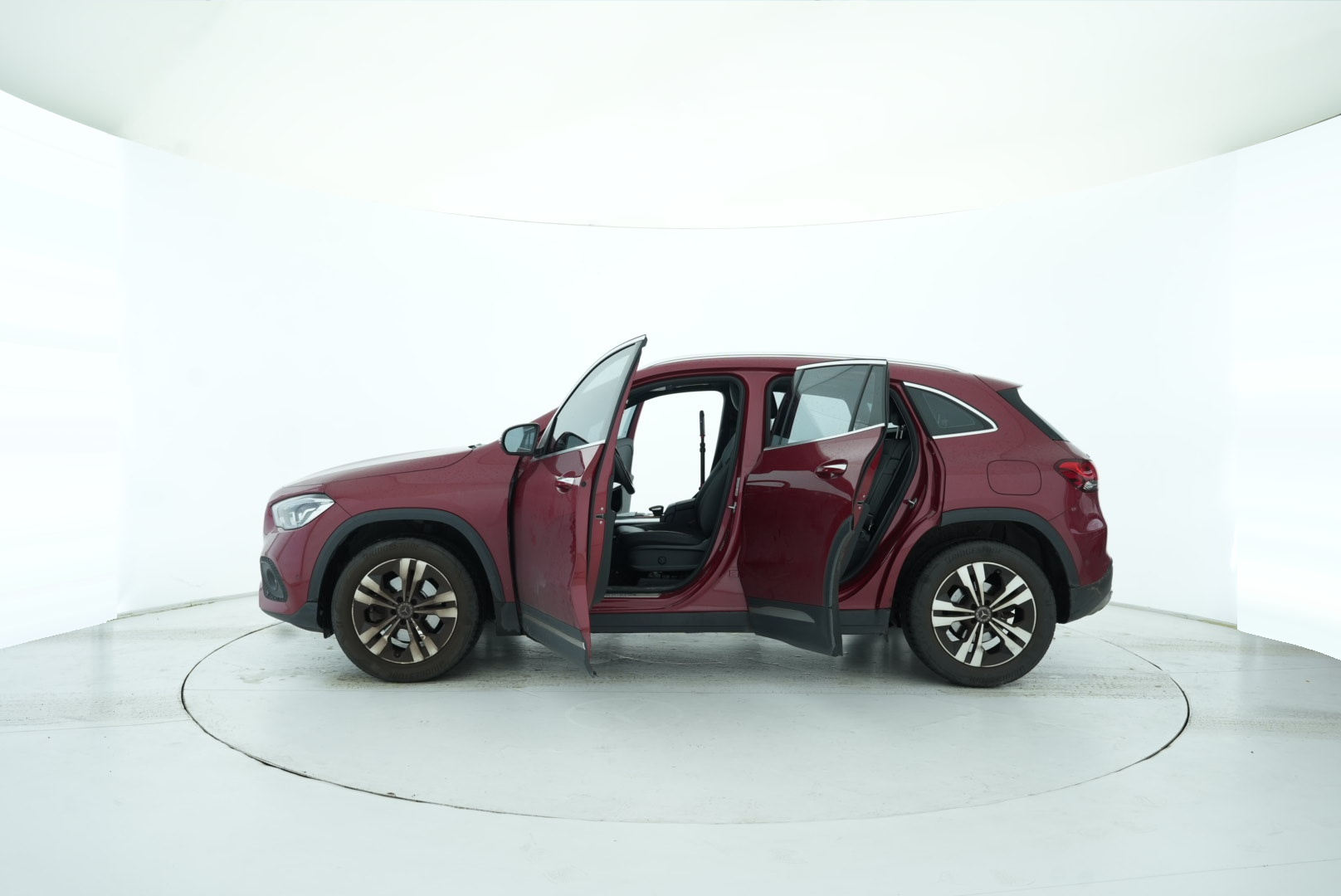 Mercedes Benz GLA 2022 — фото 12