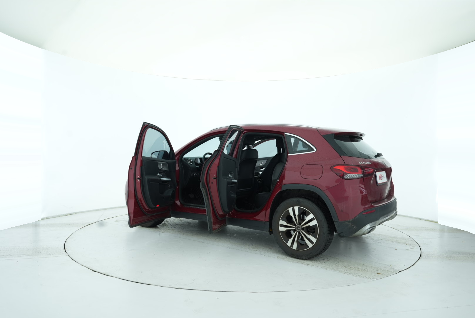 Mercedes Benz GLA 2022 — фото 13