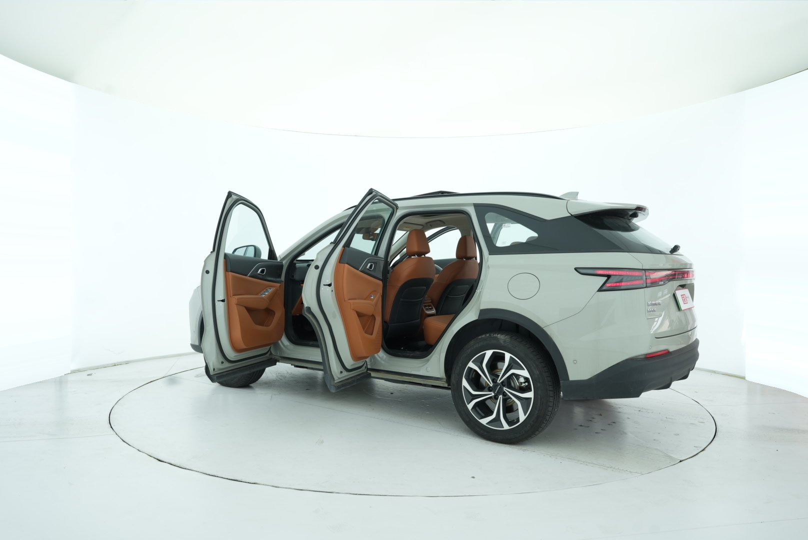 HAVAL H7 New Energy 2025 — фото 13