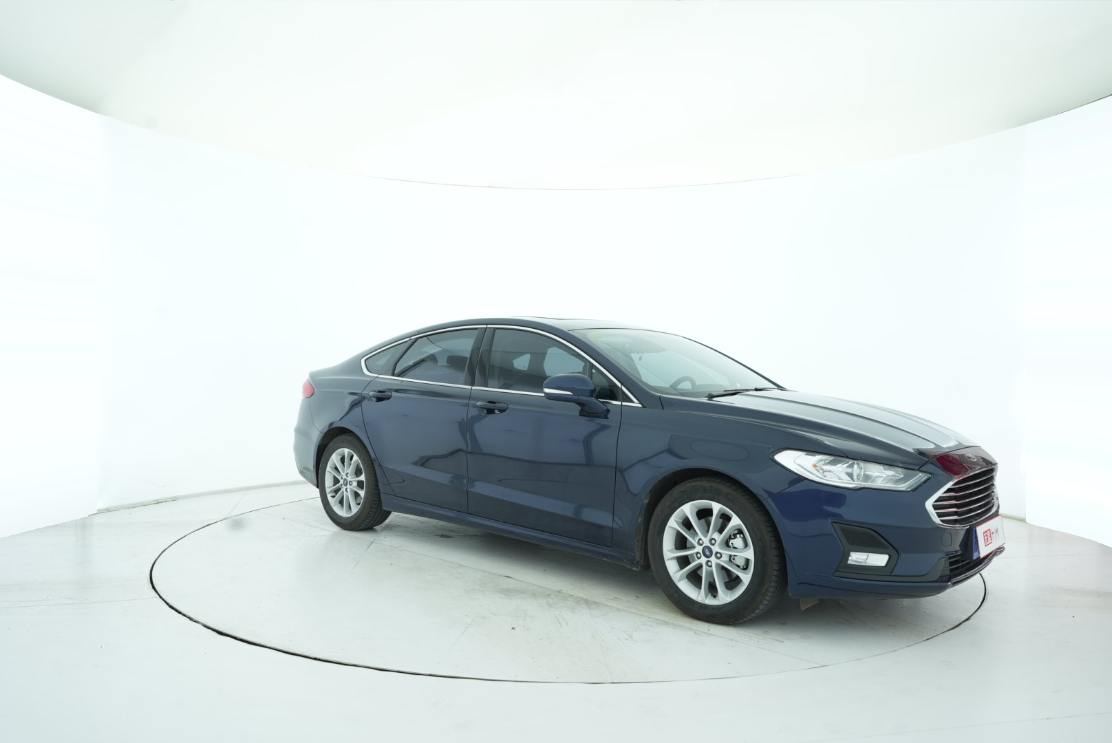 Ford Mondeo 2020 — фото 8