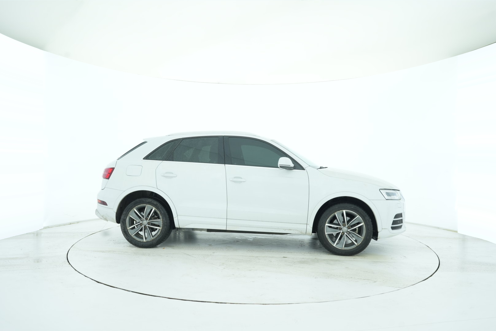 Audi Q3 2016 — фото 7