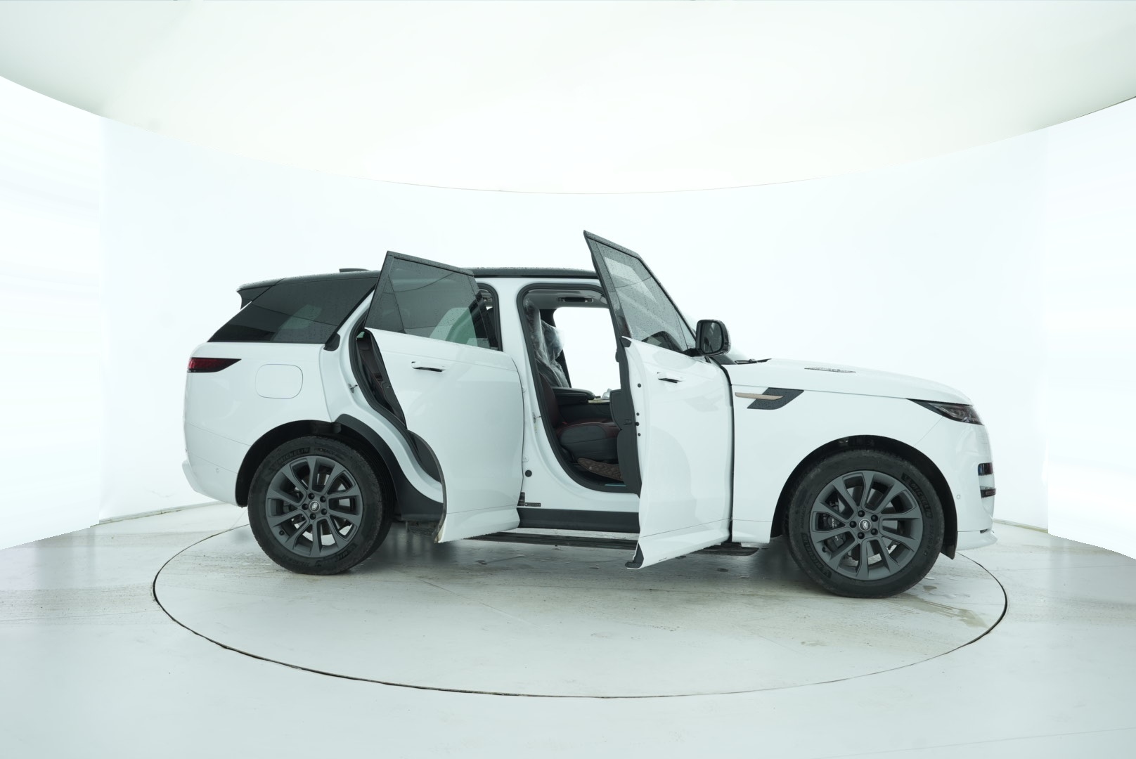 Land Rover Range Rover Sport 2024 — фото 16