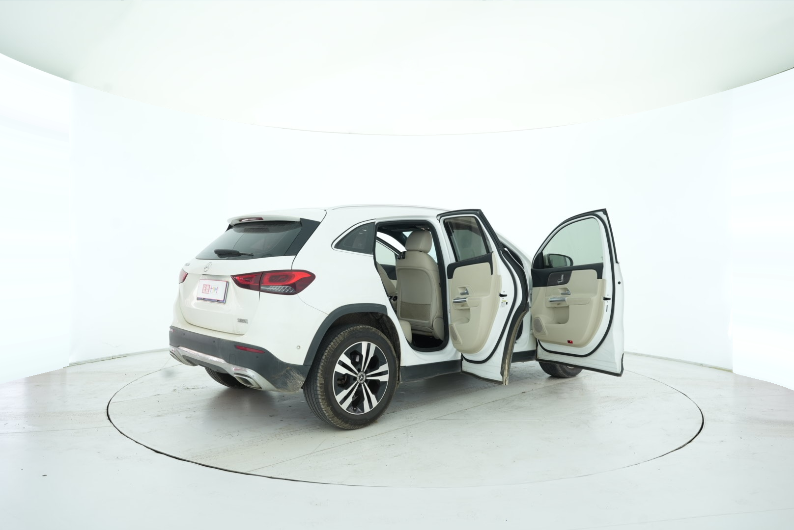 Mercedes Benz GLA 2020 — фото 15