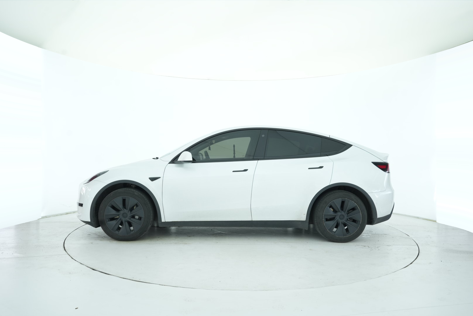 Tesla Model Y 2023 — фото 3