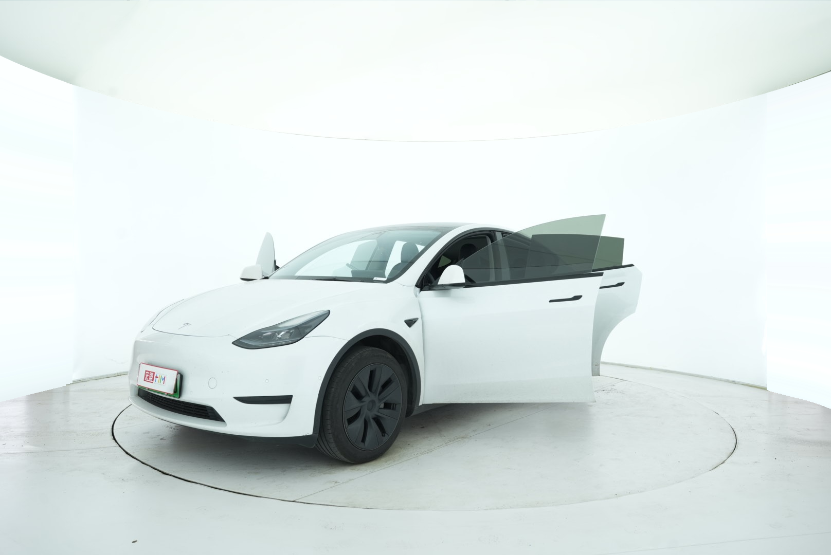 Tesla Model Y 2023 — фото 10
