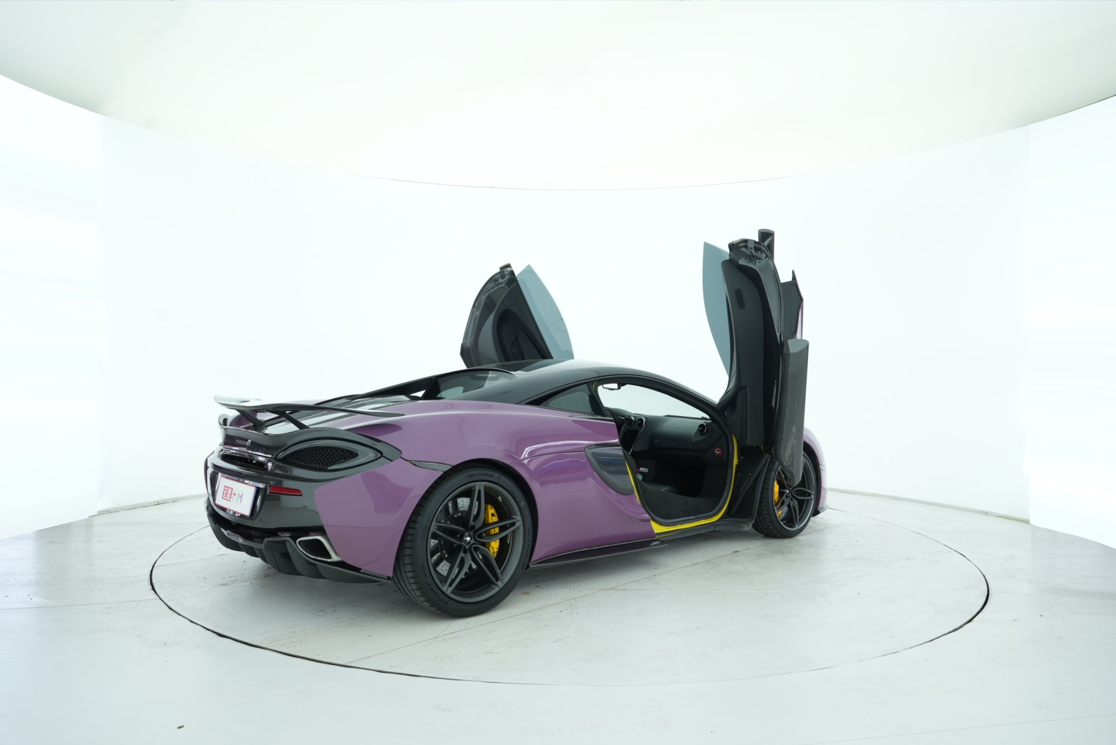 McLaren 570S 2015 — фото 15