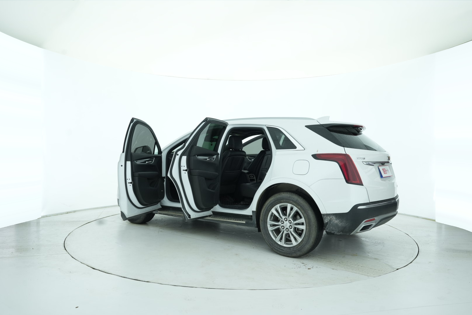 Cadillac XT5 2023 — фото 13